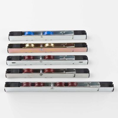 Γυάλινο παράθυρο κυλίνδρου UPVC υλικό U Groove διπλό ατσάλινο τροχό τροχονόμου