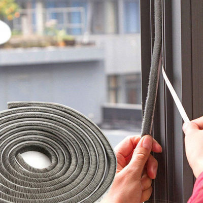 Σύγχρονο σχεδιασμό πόρτες κάτω σφραγίδα λωρίδα Αμυδρό και αδιάβροχο με παράθυρο στοίβες καιρικές λωρίδες